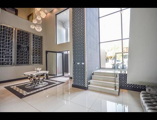 6 BEDROOM HOUSE FOR SALE IN COPPERLEAF ESTATE